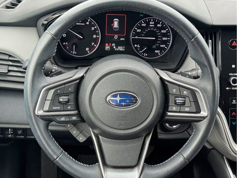 Used 2022 Subaru Outback Premium image 12