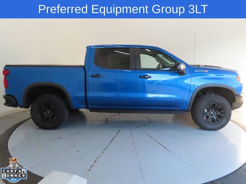 Used 2022 Chevrolet Silverado 1500 ZR2 w/ Technology Package AWD/4WD image 2