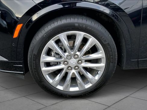 Used 2023 Cadillac XT6 Premium Luxury w/ Technology Package image 10