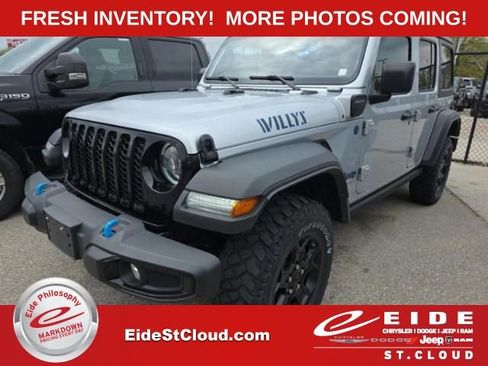 Used 2023 Jeep Wrangler Unlimited w/ Cold Weather Group AWD/4WD image 1