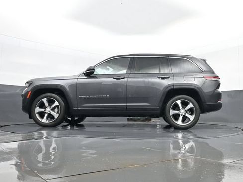 Used 2023 Jeep Grand Cherokee Limited w/ Luxury Tech Group II AWD/4WD image 26