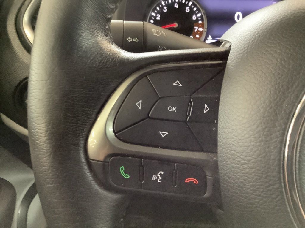 Used 2021 Jeep Renegade Limited AWD/4WD image 18