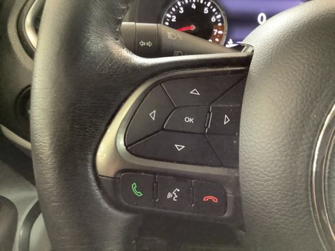 Used 2021 Jeep Renegade Limited AWD/4WD image 18