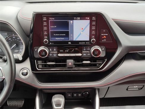 Used 2021 Toyota Highlander XSE FWD image 20