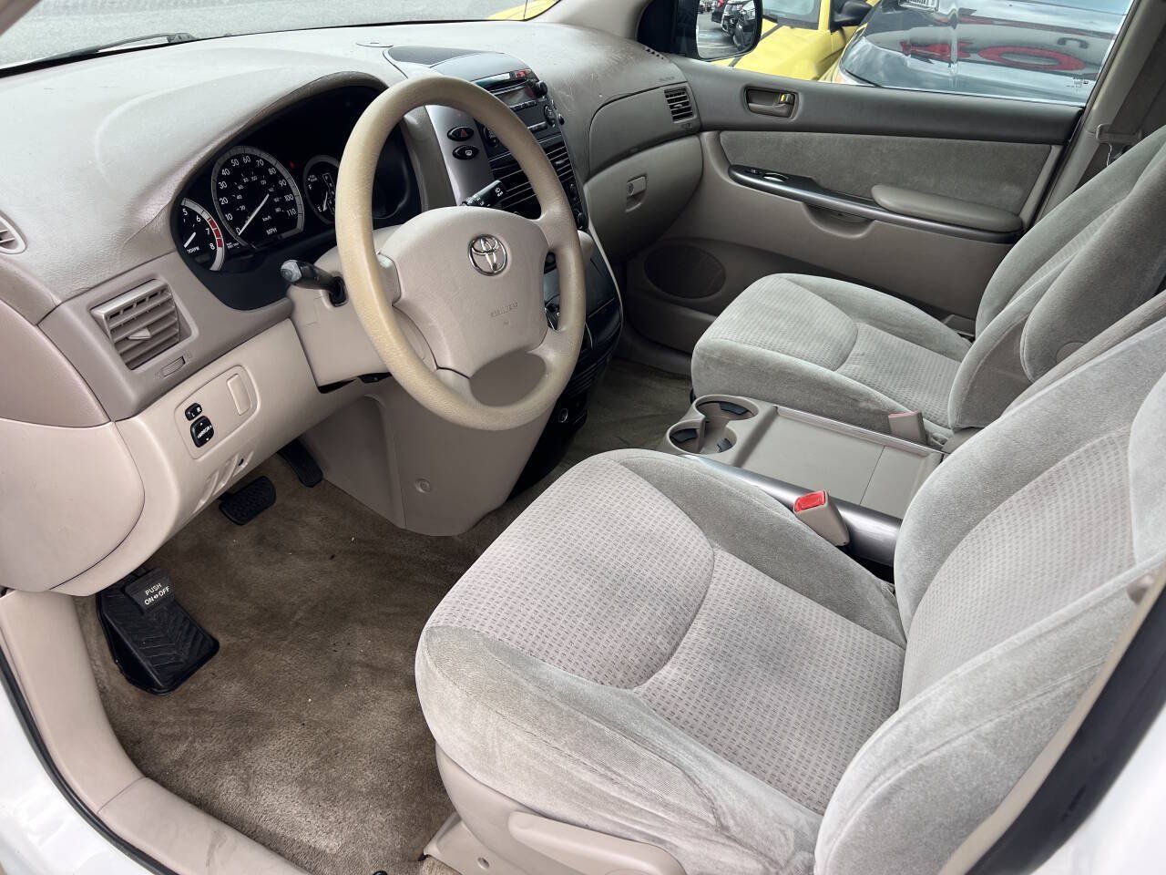 Used 2008 Toyota Sienna CE FWD image 6