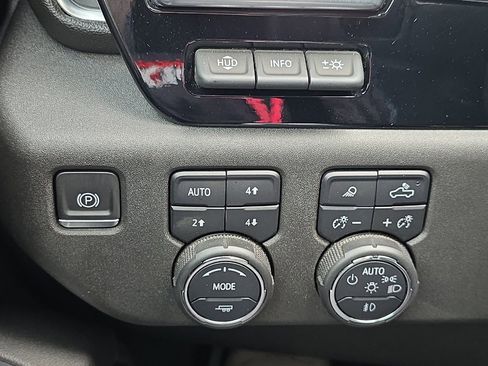 Used 2024 Chevrolet Silverado 2500 LTZ w/ LTZ Plus Package image 42