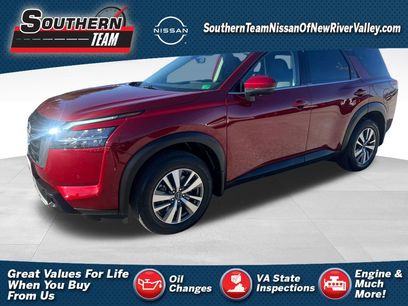 Used 2023 Nissan Pathfinder SL