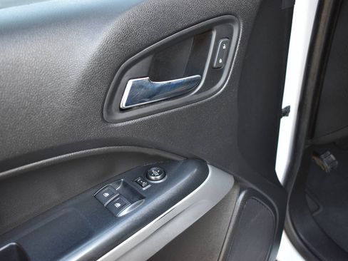 Used 2021 Chevrolet Colorado LT w/ Safety Package RWD image 16