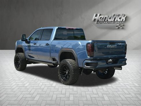 Used 2025 GMC Sierra 2500 Denali Ultimate AWD/4WD image 8