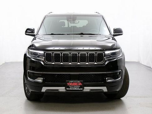 Used 2023 Jeep Wagoneer L Series III w/ Preferred Equipment Group image 5