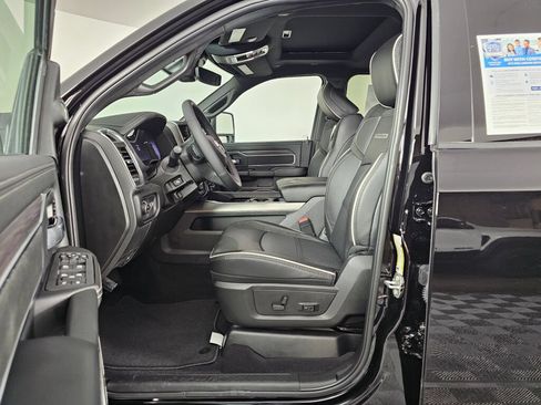 New 2026 RAM 3500 Laramie AWD/4WD image 18