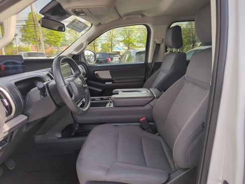 Used 2025 Ford Expedition Active RWD image 19