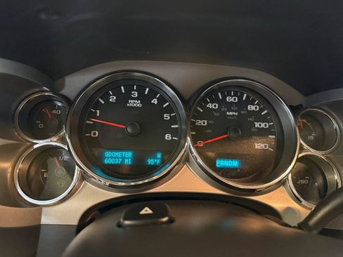 Used 2012 GMC Sierra 1500 SLE w/ Chrome Essentials Package AWD/4WD image 13