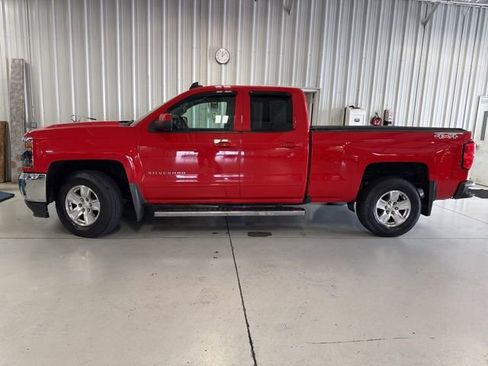 Used 2018 Chevrolet Silverado 1500 LT w/ LT Plus Package AWD/4WD image 2
