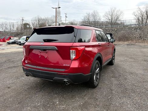 Used 2022 Ford Explorer XLT w/ Equipment Group 202A image 27