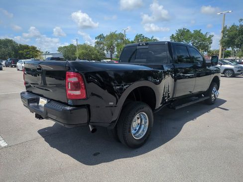 Used 2024 RAM 3500 Laramie w/ Towing Technology Group AWD/4WD image 6