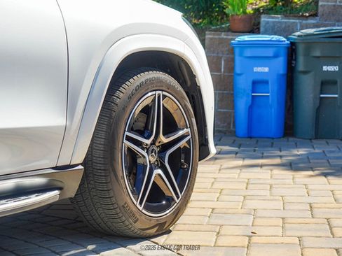 Used 2024 Mercedes-Benz GLS 450 GLS 450 image 91