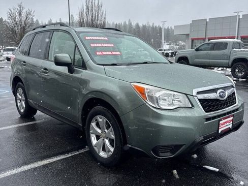Used 2014 Subaru Forester 2.5i Premium w/ All-Weather Package image 4