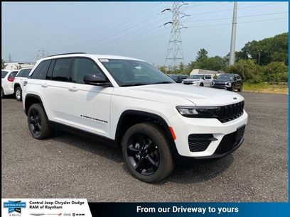 New 2025 Jeep Grand Cherokee Altitude