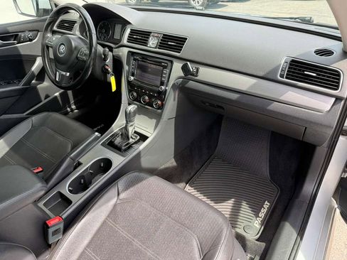 Used 2014 Volkswagen Passat TDI SE FWD image 17