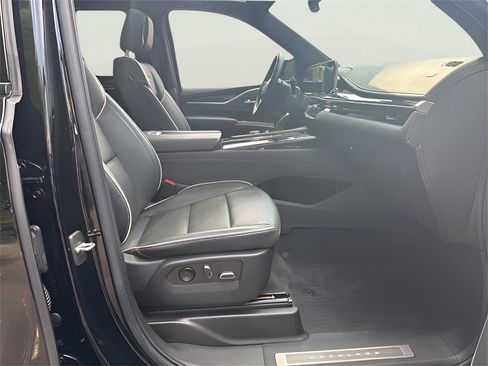 Used 2022 Cadillac Escalade ESV Sport w/ Touring Package image 19