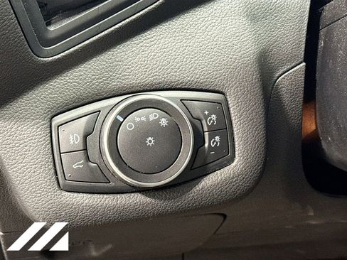 Used 2017 Ford Escape SE image 10