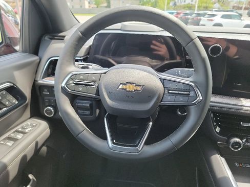 New 2026 Chevrolet Suburban Premier w/ Sun And Tow Package AWD/4WD image 9