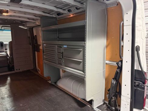 Used 2020 Nissan NV 2500 SV image 13