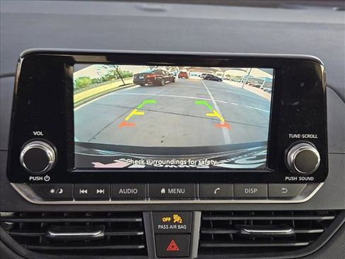 Used 2024 Nissan Altima 2.5 S image 12