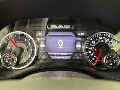 Used 2022 RAM 1500 Big Horn AWD/4WD image 24