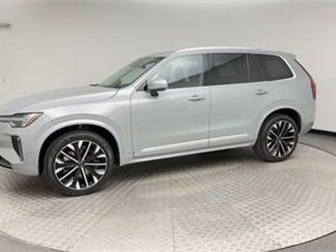 Certified 2025 Volvo XC90 B6 Plus w/ Protection Package Premier image 6