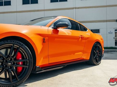 Used 2020 Ford Mustang Shelby GT500 w/ Technology Package RWD image 32
