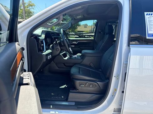 Used 2024 GMC Sierra 1500 Denali w/ Technology Package AWD/4WD image 13
