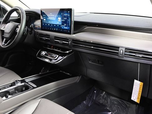 New 2026 Lincoln Corsair Reserve w/ Jet Appearance Package image 15