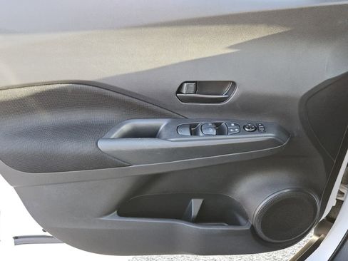 Used 2022 Nissan Kicks S image 16