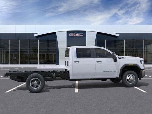 New 2026 GMC Sierra 3500 Pro w/ Convenience Package AWD/4WD image 6