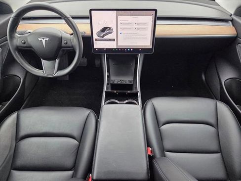 Used 2019 Tesla Model 3 Standard Range Plus image 17