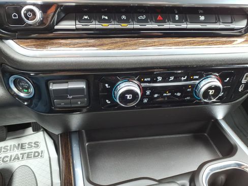 Used 2025 GMC Sierra 1500 Elevation w/ Elevation Premium Package image 16