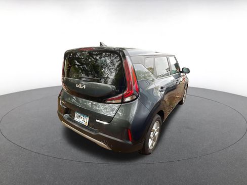 Used 2025 Kia Soul LX w/ LX Technology Package image 4