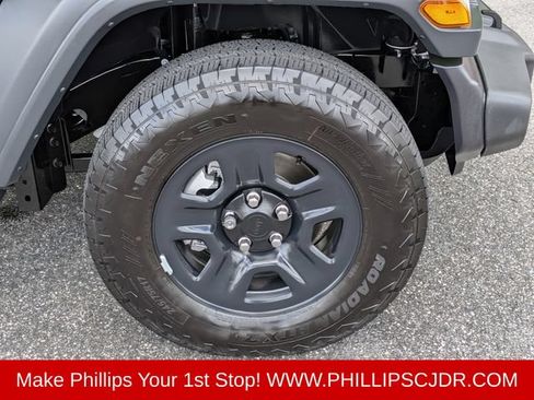 Certified 2025 Jeep Wrangler Sport AWD/4WD image 10