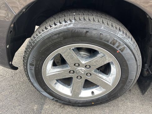 Used 2014 RAM 1500 Express image 9