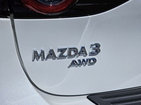 New 2026 MAZDA MAZDA3 Hatchback w/Premium Plus Pkg image 13