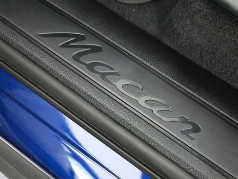 Certified 2026 Porsche Macan Turbo AWD/4WD image 31