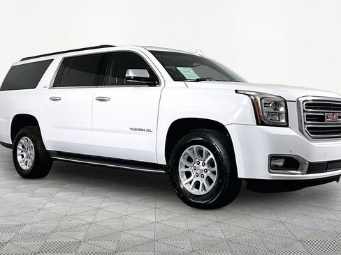 Used 2019 GMC Yukon XL SLT w/ Open Road Package RWD image 2