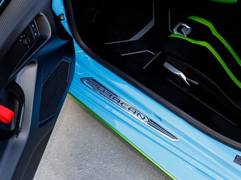 Used 2023 Lamborghini Huracan STO image 33