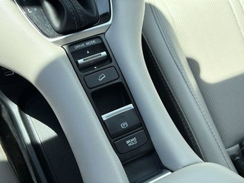 Used 2025 Honda HR-V EX-L image 20
