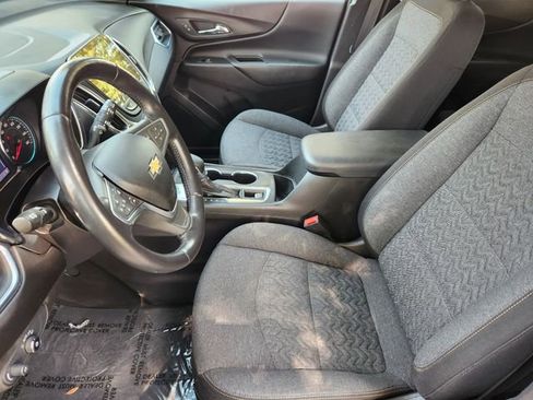 Used 2022 Chevrolet Equinox LT FWD image 4