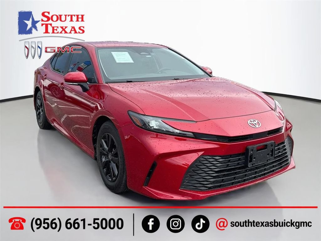 Used 2025 Toyota Camry LE w/ Convenience Package FWD image 1