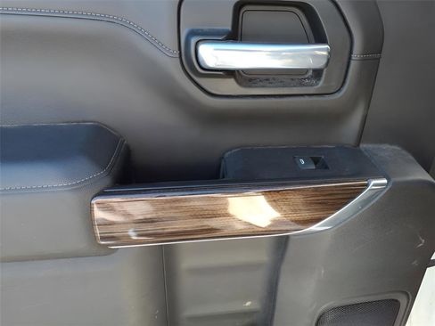 Used 2020 Chevrolet Silverado 1500 LT w/ All-Star Edition image 11