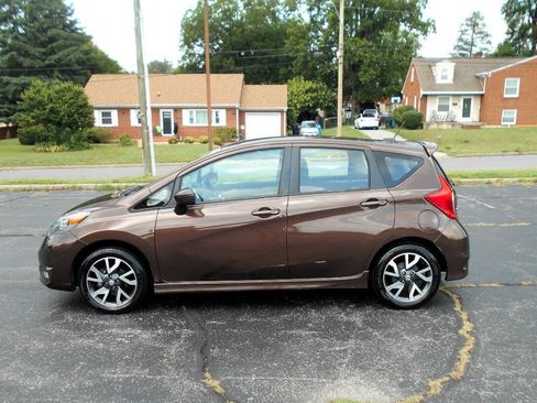 Used 2017 Nissan Versa Note SR w/ SR Tech Package FWD image 4